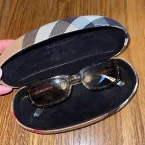 Burberry square small sunglasses